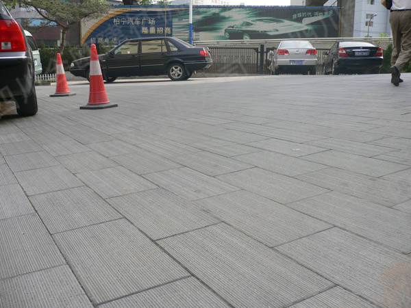 翠屏路人行道